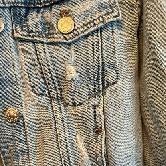 Zara gender neutral distressed denim jacket - Picture 2 of 5